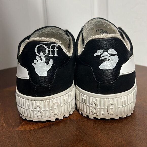 🔥 Off-White Virgil Abloh Arrow Women's Sneakers Sz 36 EU / 6 US Black White EUC - Picture 6 of 10
